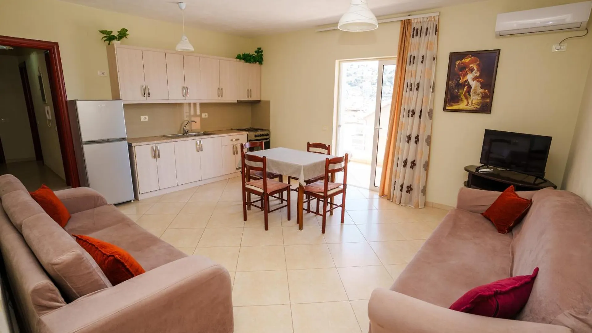 Sarah'S Apartments - 5 Min Walk To Beaches & Boulevard - Big Balcony! Sarande Albania