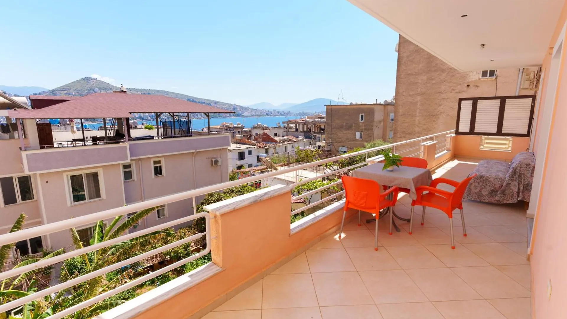 Sarah'S Apartments - 5 Min Walk To Beaches & Boulevard - Big Balcony! Sarande Albania