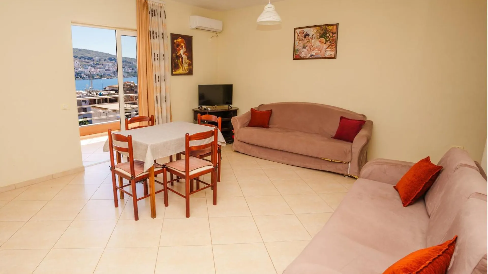 Sarah'S Apartments - 5 Min Walk To Beaches & Boulevard - Big Balcony! Sarande 0*,