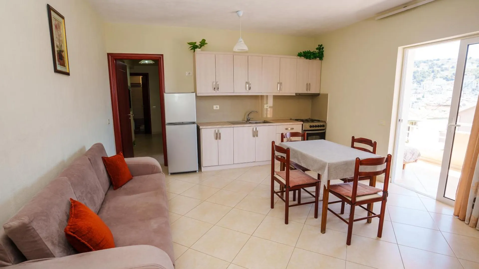 Sarah'S Apartments - 5 Min Walk To Beaches & Boulevard - Big Balcony! Saranda