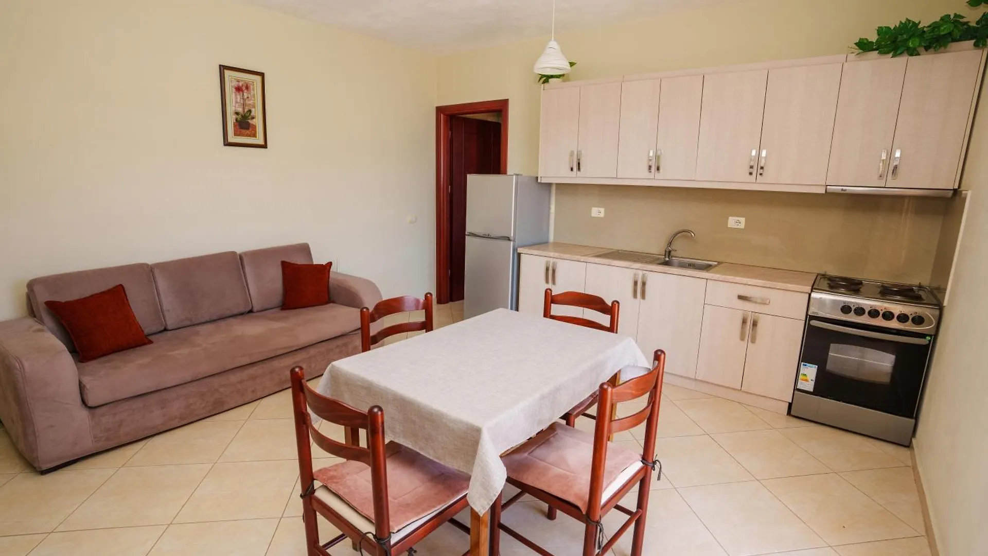 Sarah'S Apartments - 5 Min Walk To Beaches & Boulevard - Big Balcony! Saranda