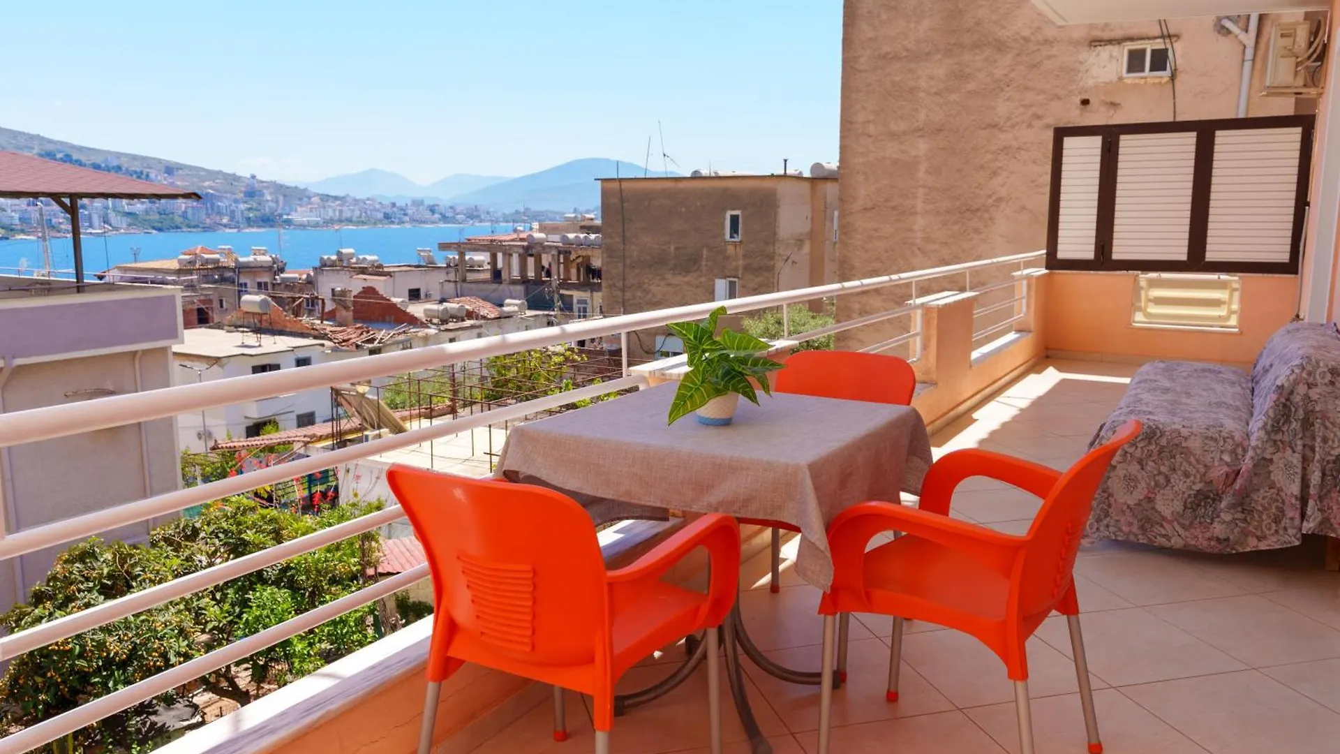 Sarah'S Apartments - 5 Min Walk To Beaches & Boulevard - Big Balcony! Saranda